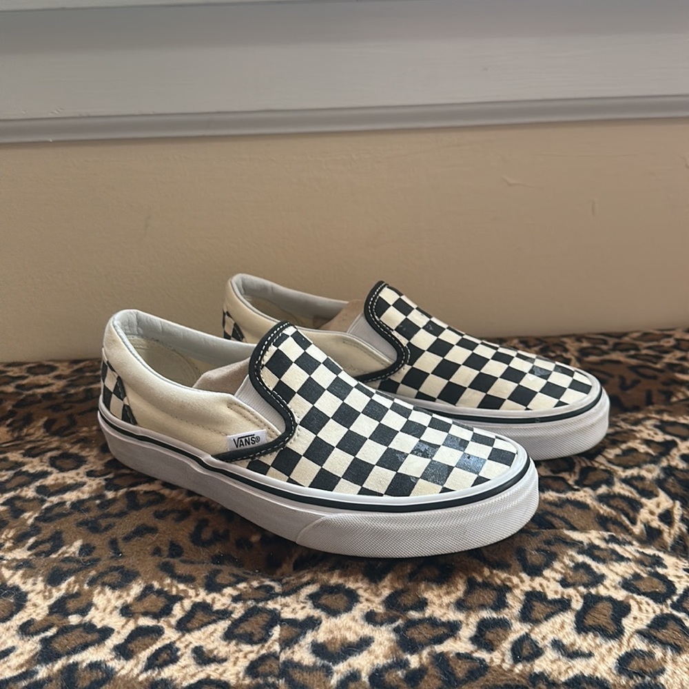 CLASSIC SLIP ON VANS - BLACK/WHITE 🐼